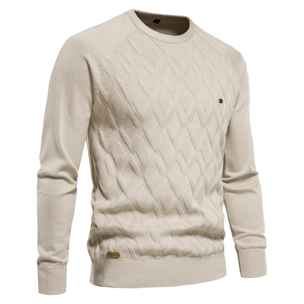 Structured round neck men's jumper for an elegant appearance