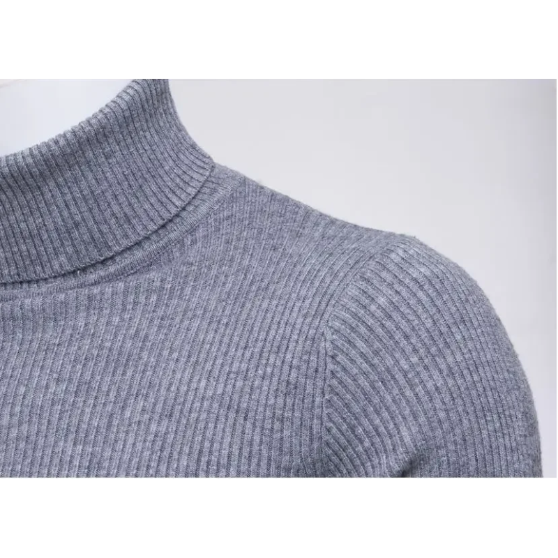 Fashionable turtleneck jumper with rib knit design