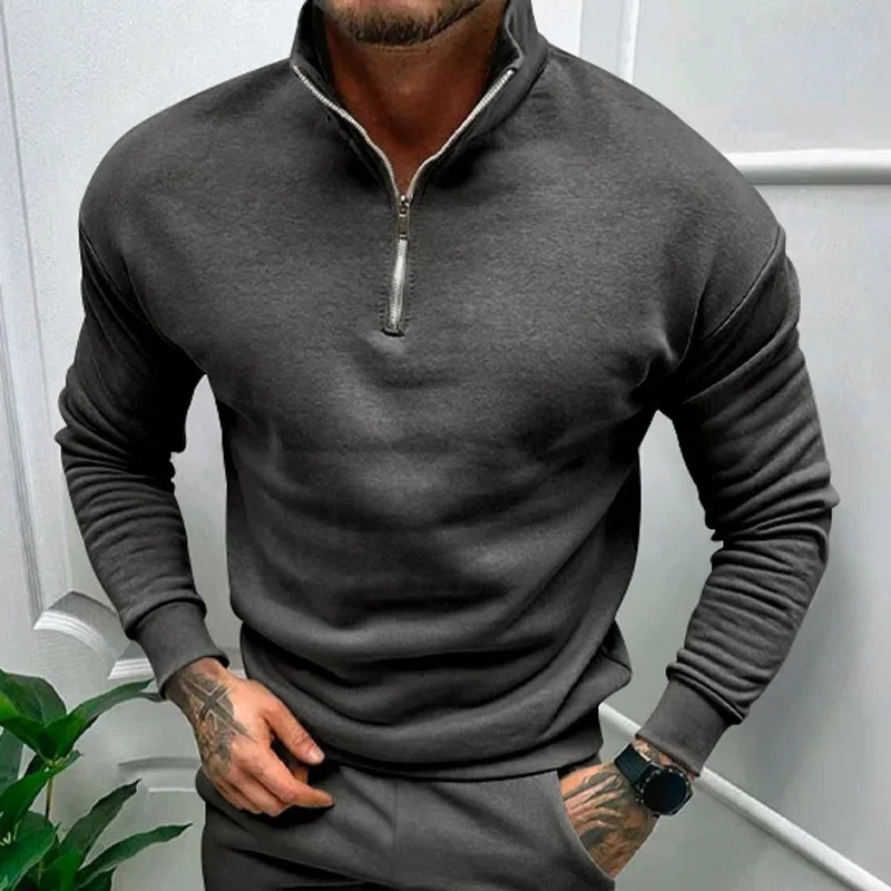 Sporty sweatshirt with zip and stand-up collar