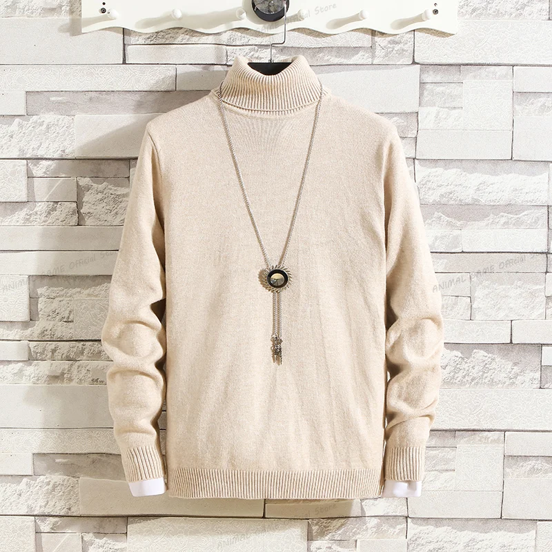 Warm turtleneck jumper in soft knitwear