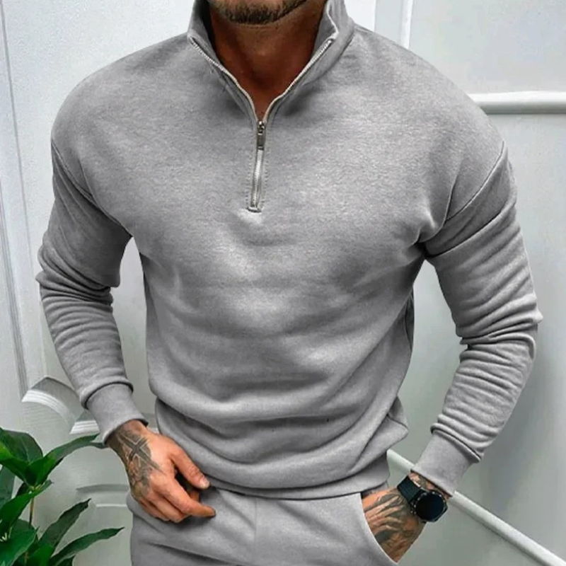 Sporty sweatshirt with zip and stand-up collar