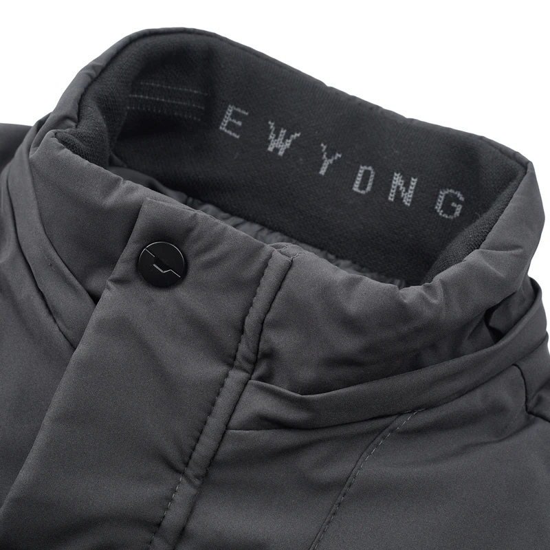 Winter jacket with hood and zip pockets