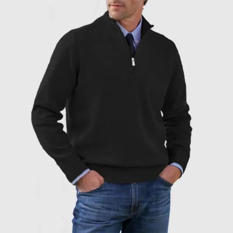 Elegant knitted pullover with zip