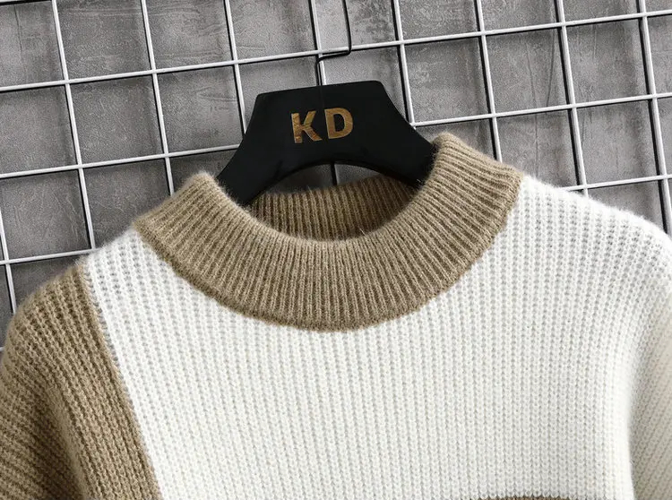 Fashionable Knitted Sweater