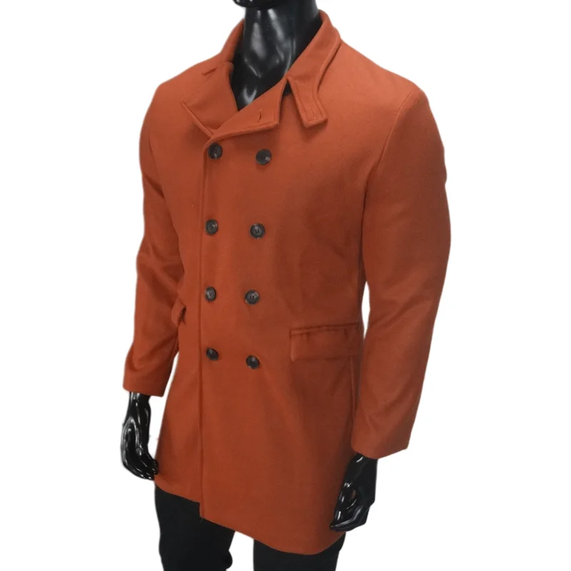 Timeless wool coat with lapel collar