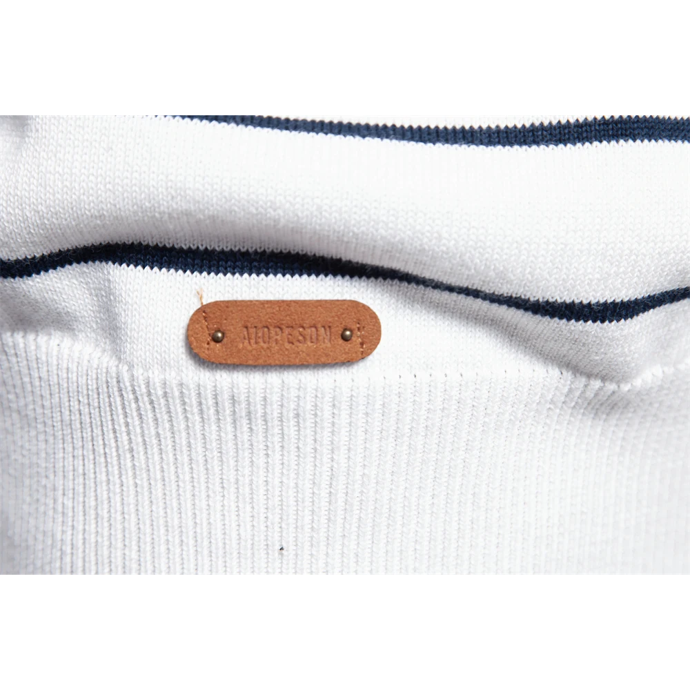 Striped round neck men's jumper in nautical style