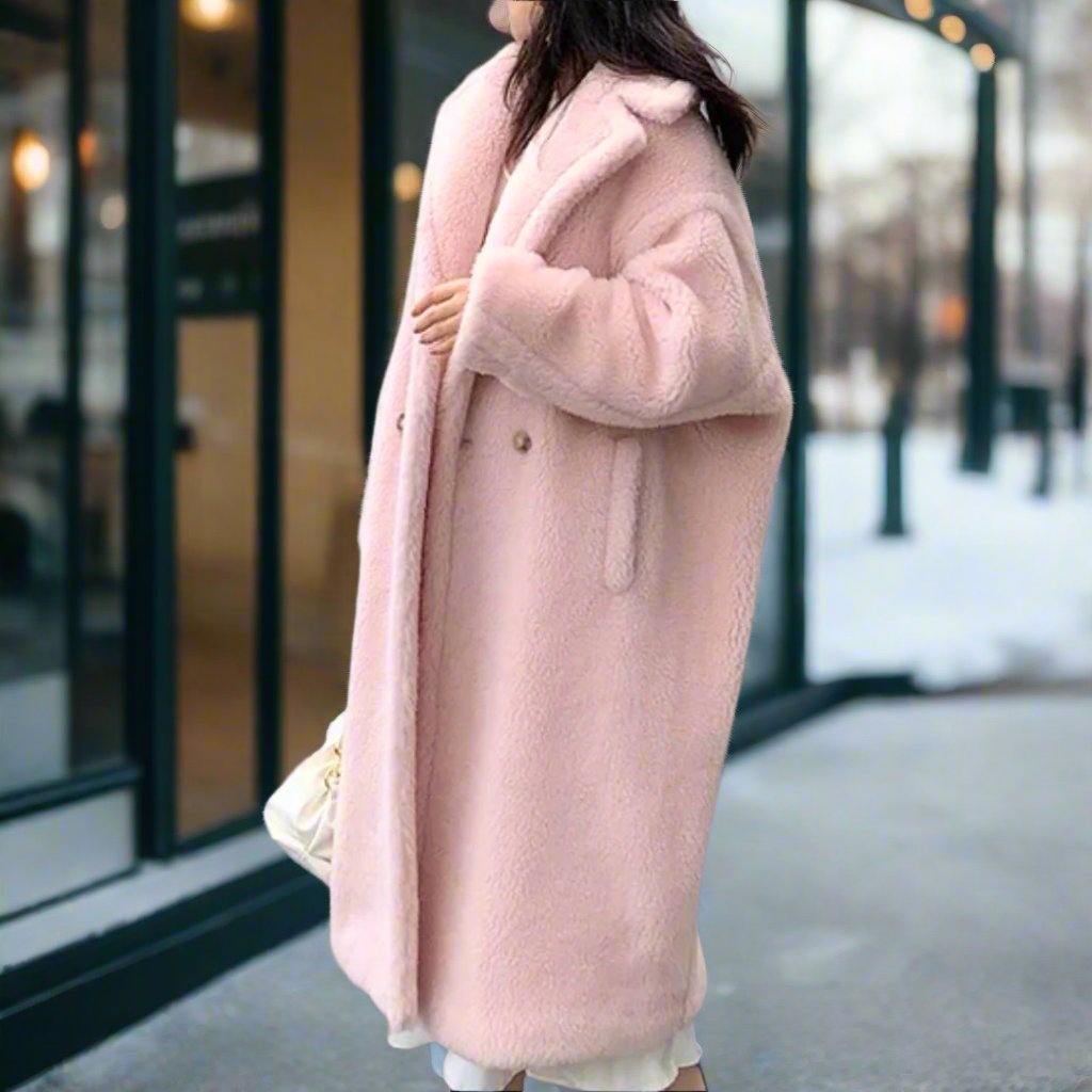 Women - Long Woollen Coat - Thick Fabric with Luxurious Fur - Stylish Winter Outerwear