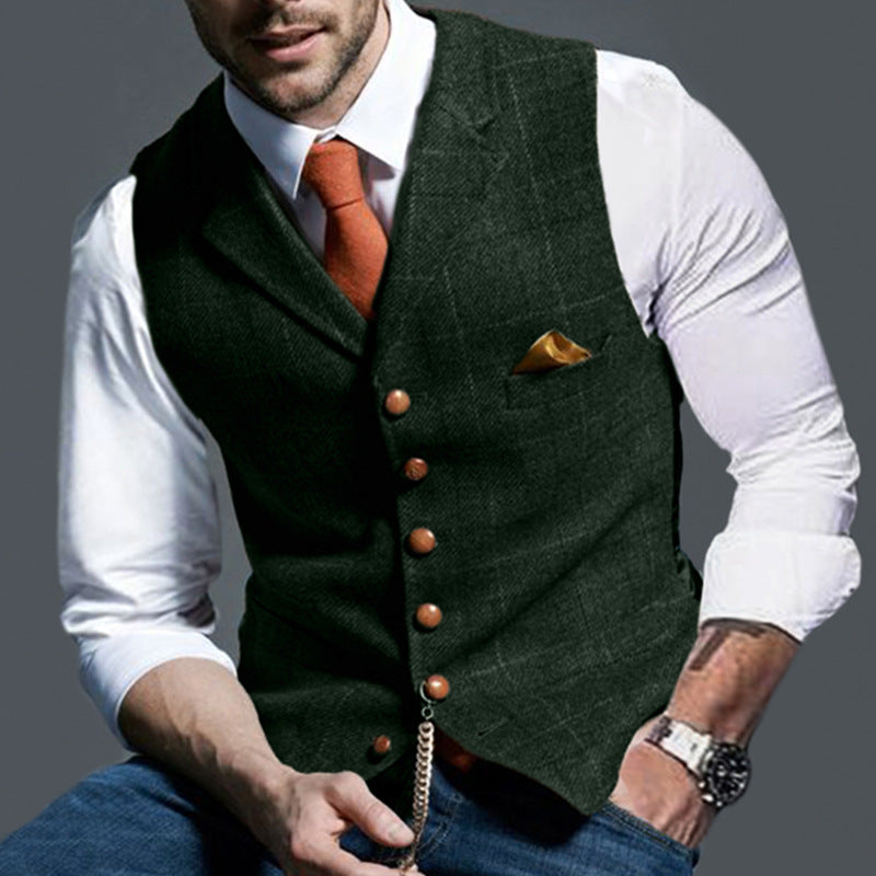 Sleeveless men's waistcoat with classic turn-up sleeves