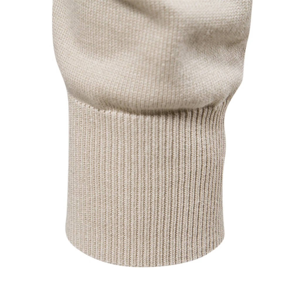 Structured round neck men's jumper for an elegant appearance