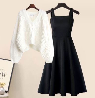 Two-piece set consisting of a high-quality cross-knit jumper and an elegant dress