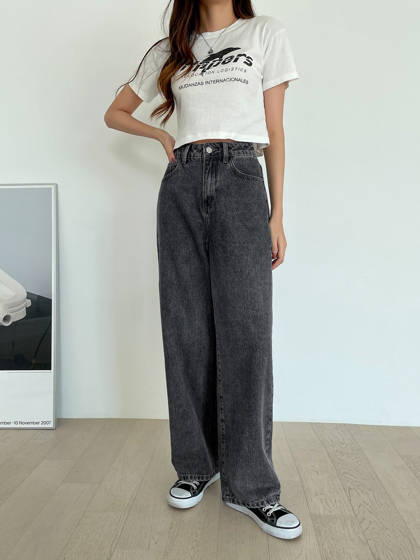 Women - Wide Leg Jeans - High Waisted Washed Denim - Stylish & Comfortable Casual Wear