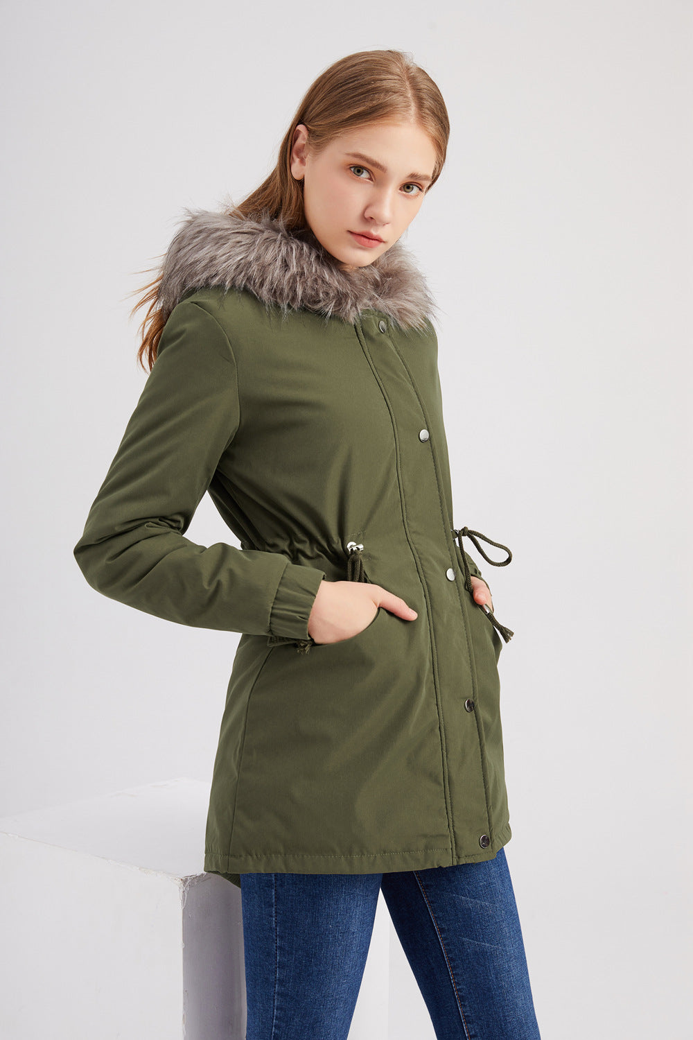 Women's parka with hood and modern design