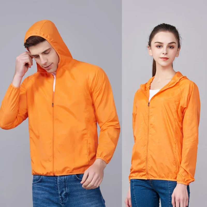 Men's waterproof mackintosh with hood for outdoor activities