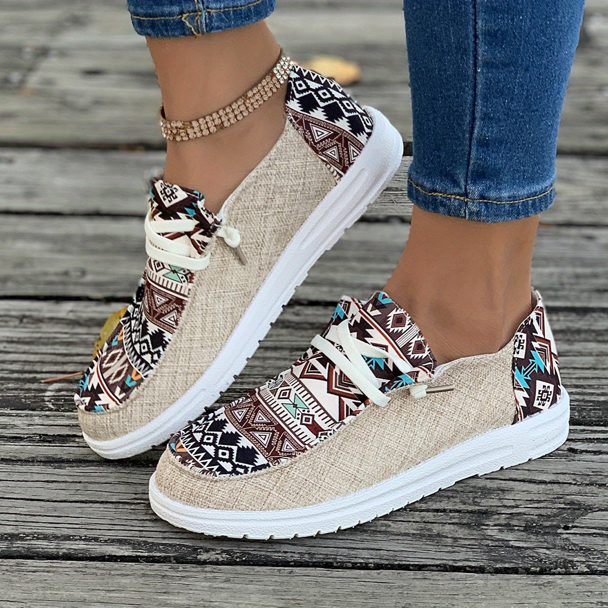 Canvas shoes with print