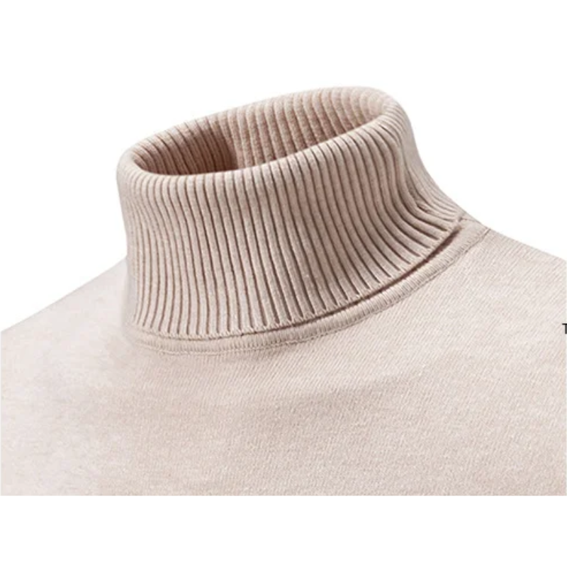 Elegant turtleneck jumper in fine knit