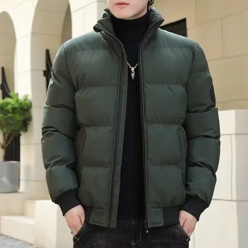 Men's puffer jacket with high collar and zip pockets