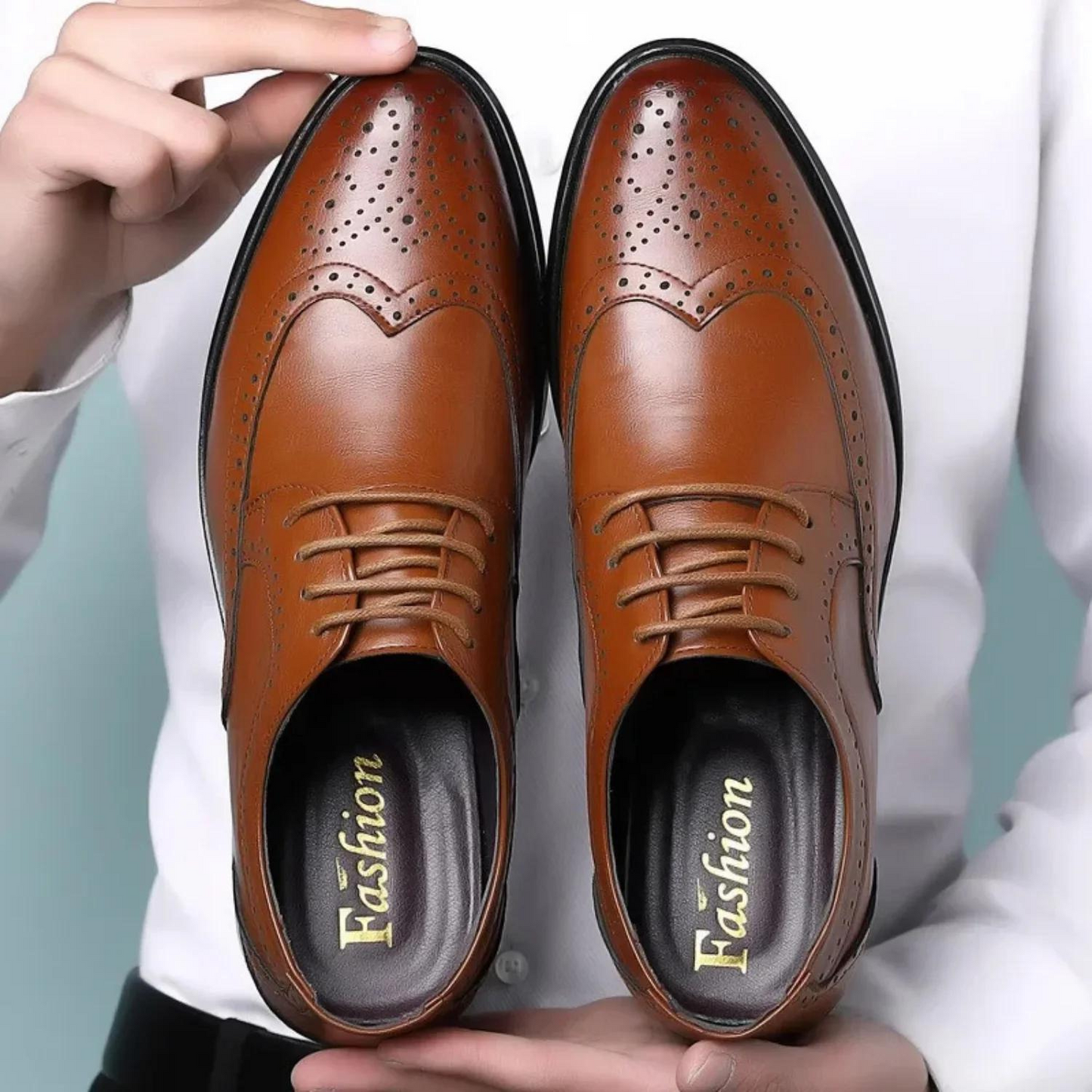 Men's oxfords with brogue details and laces