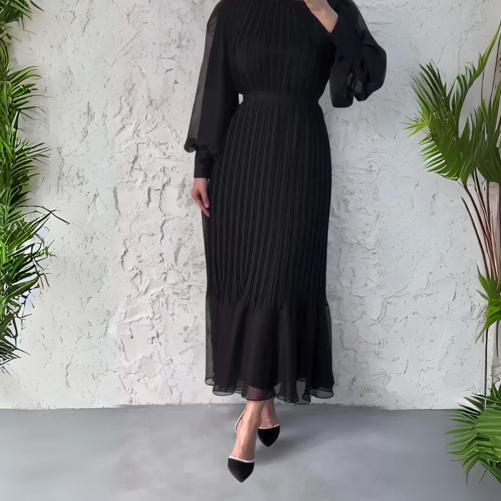 Comfortable pleated dress