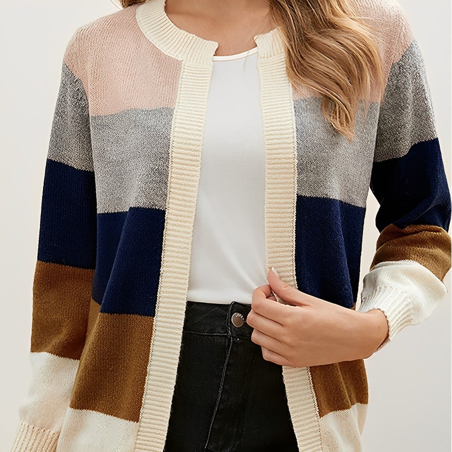 Women - Cardigan - Comfortable Colour Block Design - Stylish Layering Essential for Any Wardrobe