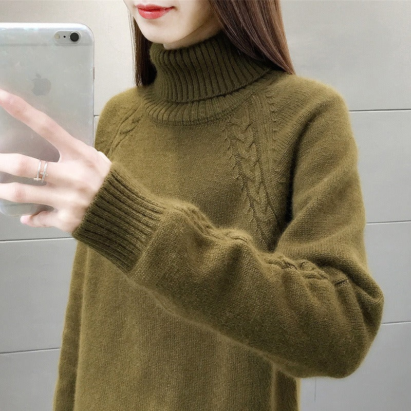 Women's Turtleneck Jumper - Elegant Loose Fit - Cozy Knit Sweater for Chic Style