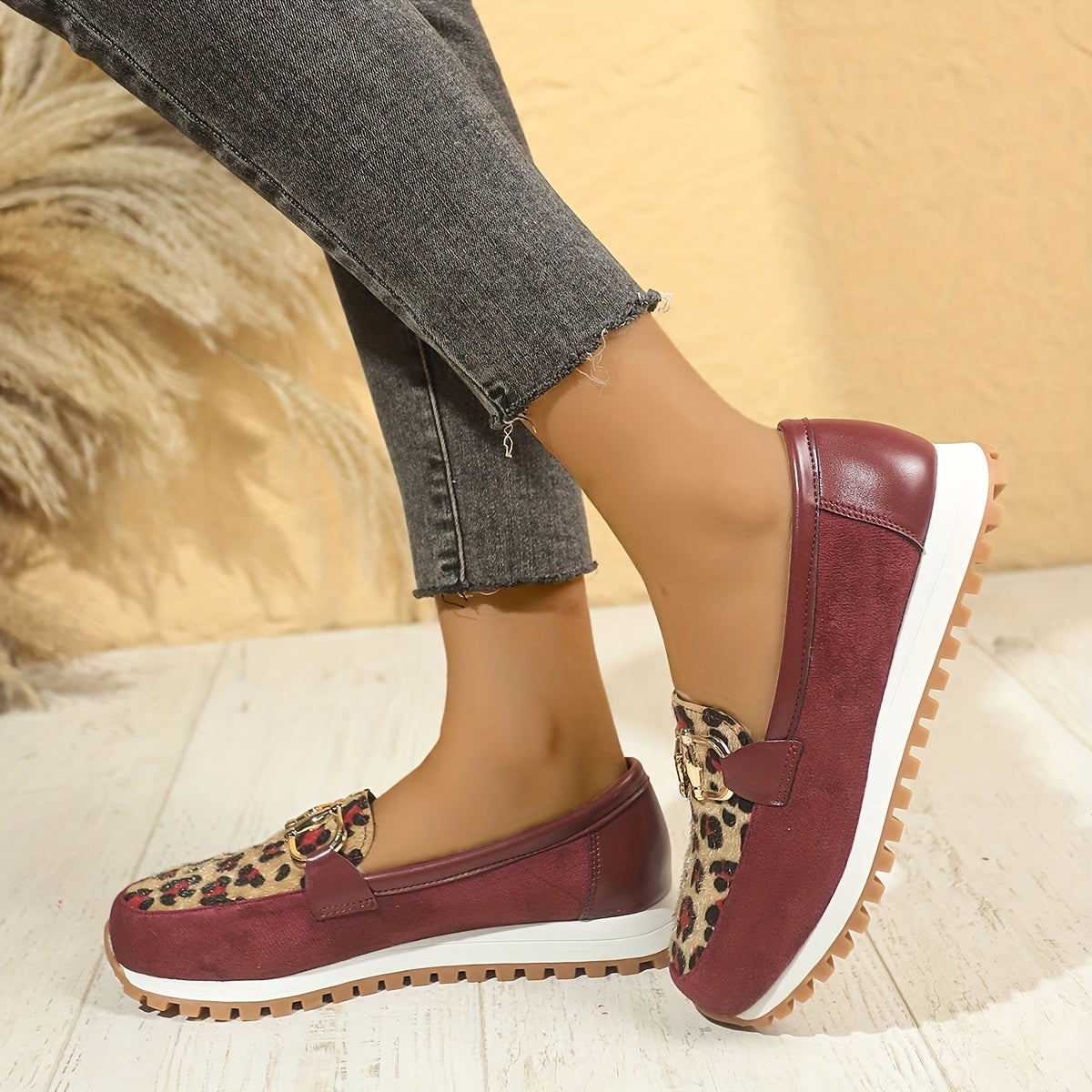 Women's - Slip-On Loafers - Leopard Print, Non-Slip & Comfortable - Trendy Footwear for Everyday Wear