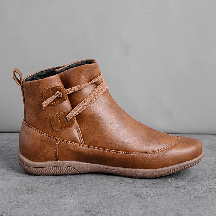 Ankle boot with strap