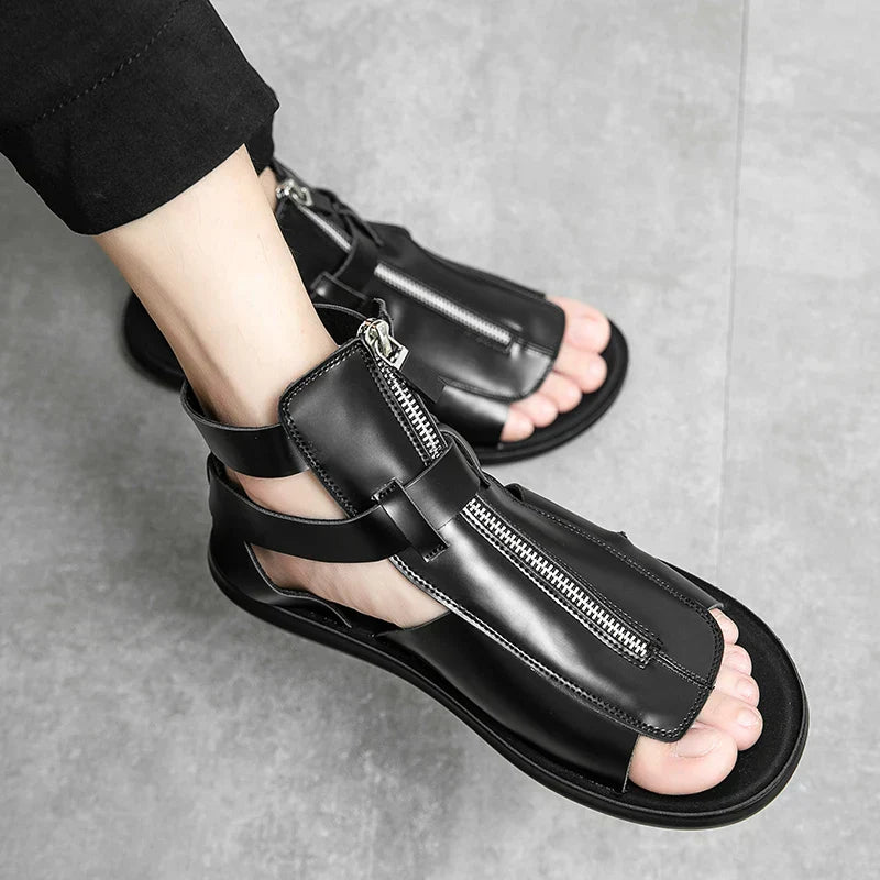 Flat leather sandals in Roman style