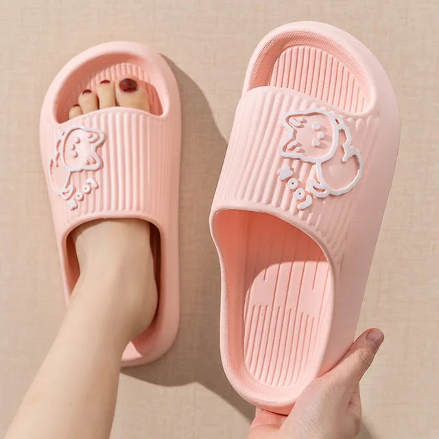 Summer beach cat slippers for women: Thick platform slippers with soft Eva sole, cartoon animation pattern, for indoor and outdoor use