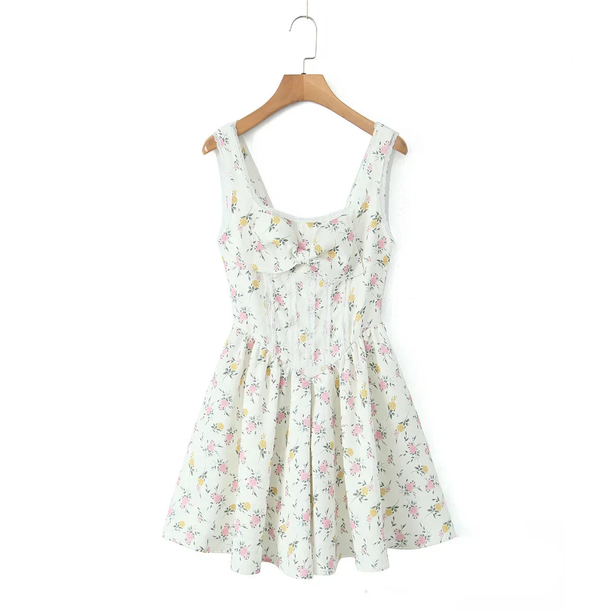 Summer dress with floral pattern and bow detail