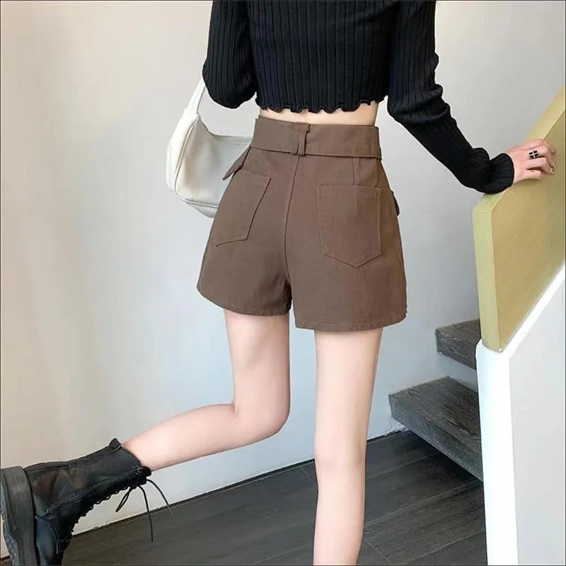 High-waisted skort with utility pockets