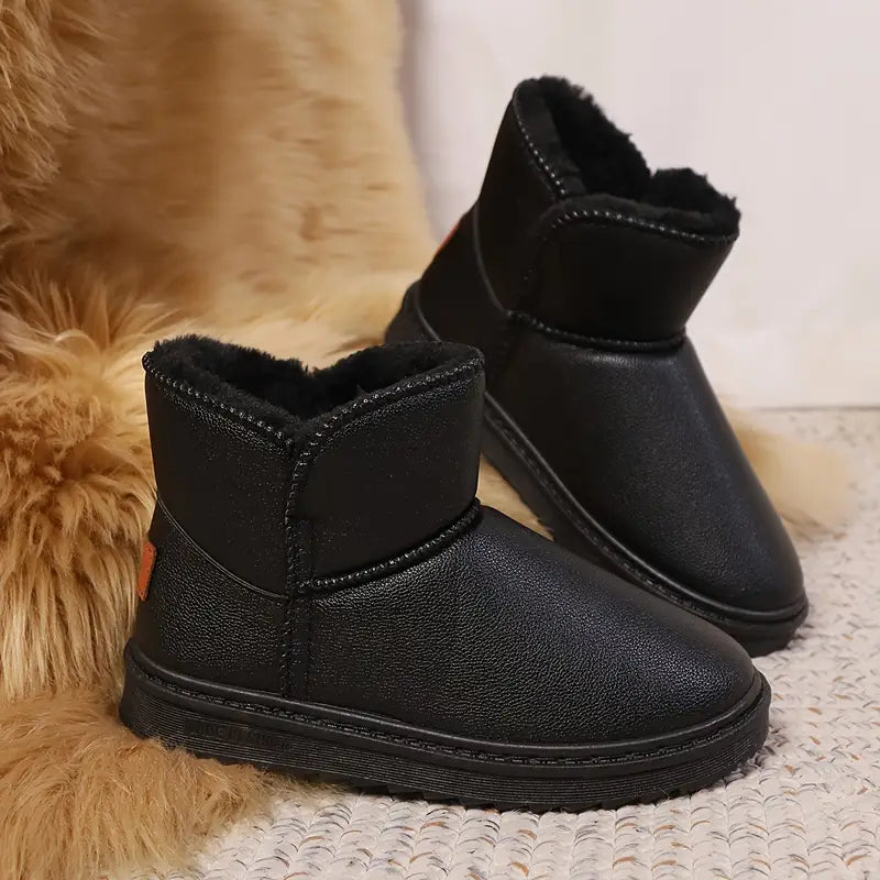 Warm, fleece-lined, mid-height ankle boots