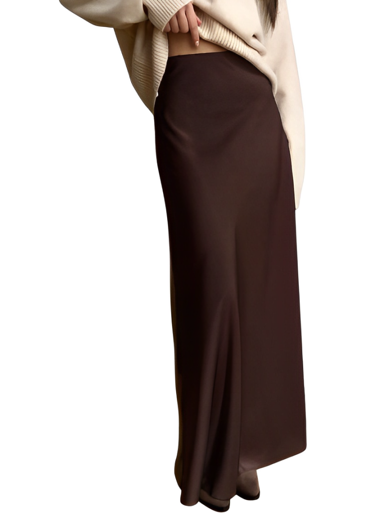 Long satin skirt in fishtail street design