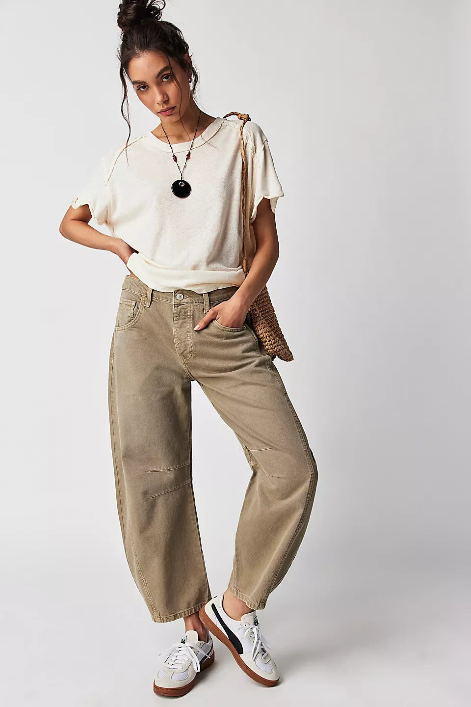 Women - Wide Flare Trousers - Comfortable Baggy Style - Trendy Fashion Bottoms for Effortless Chic