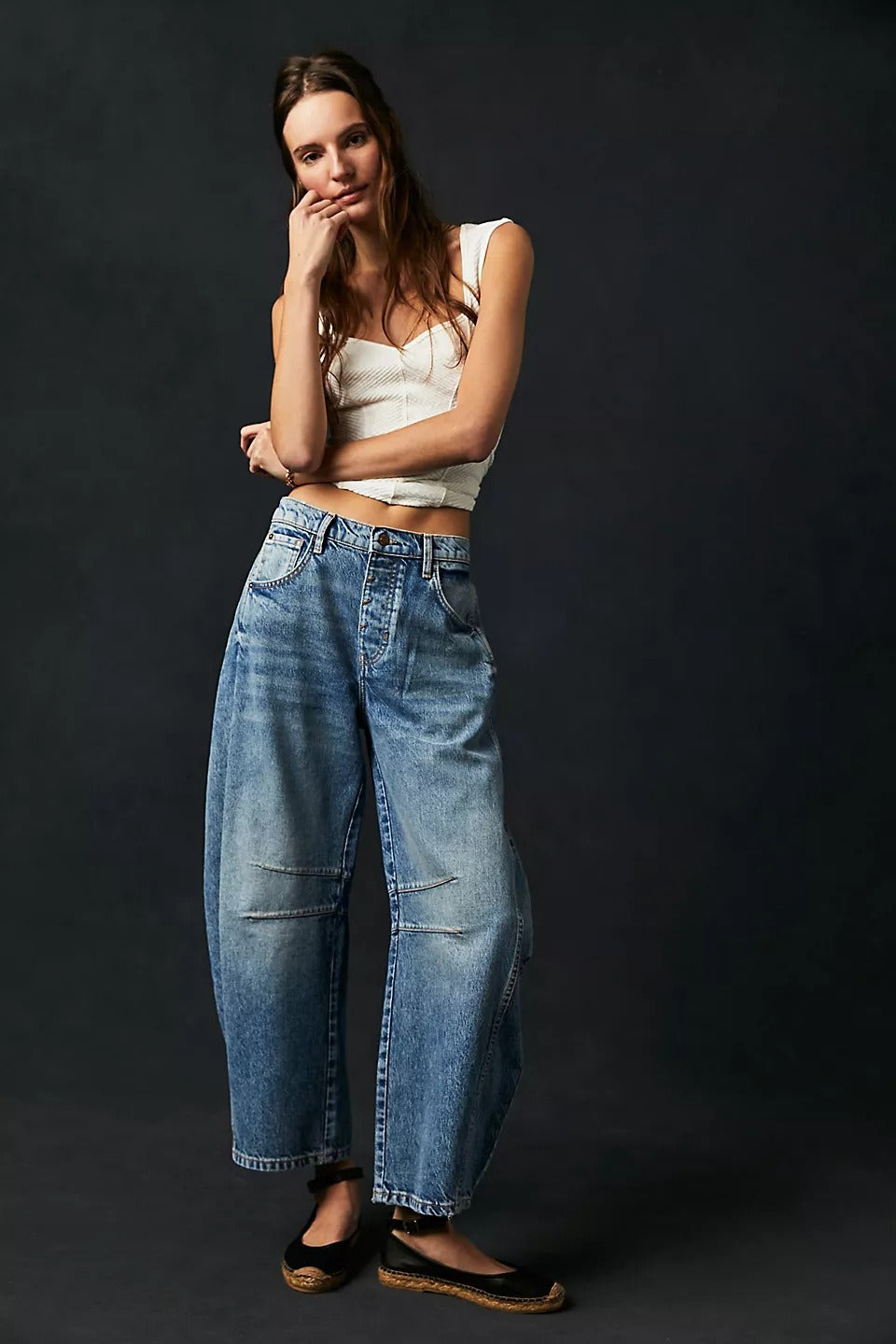 Women - Wide Flare Trousers - Comfortable Baggy Style - Trendy Fashion Bottoms for Effortless Chic