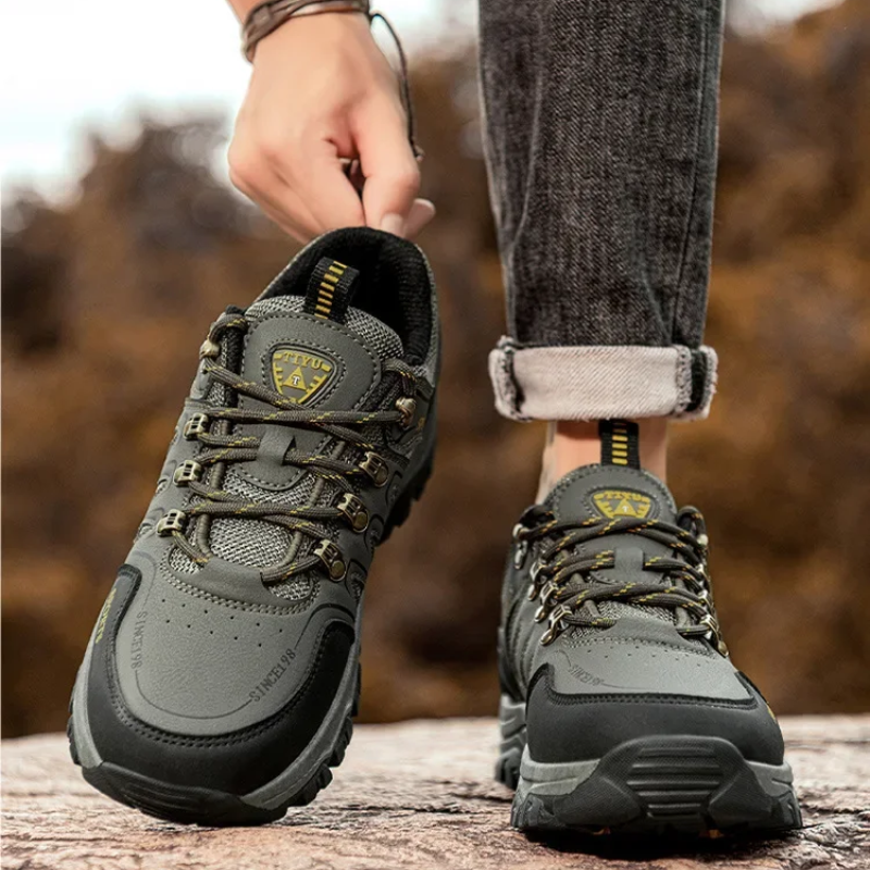 Hiking Shoes Men's Breathable Non-slip Outdoor Shoes