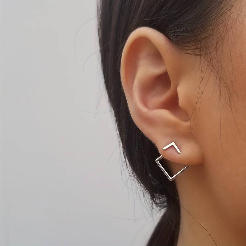 Connected rhombus earrings