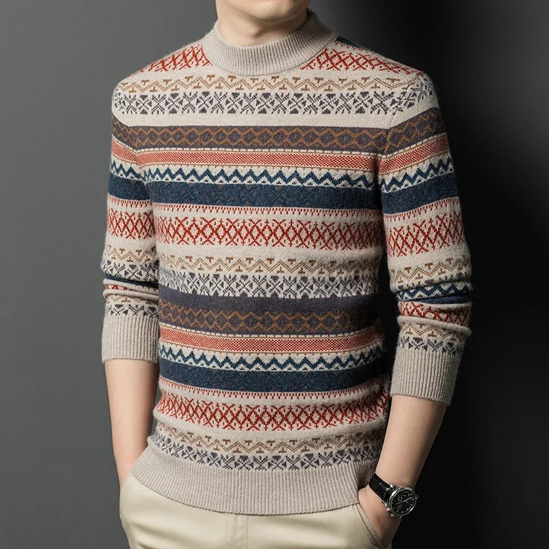 Men's patterned round neck jumper for winter comfort