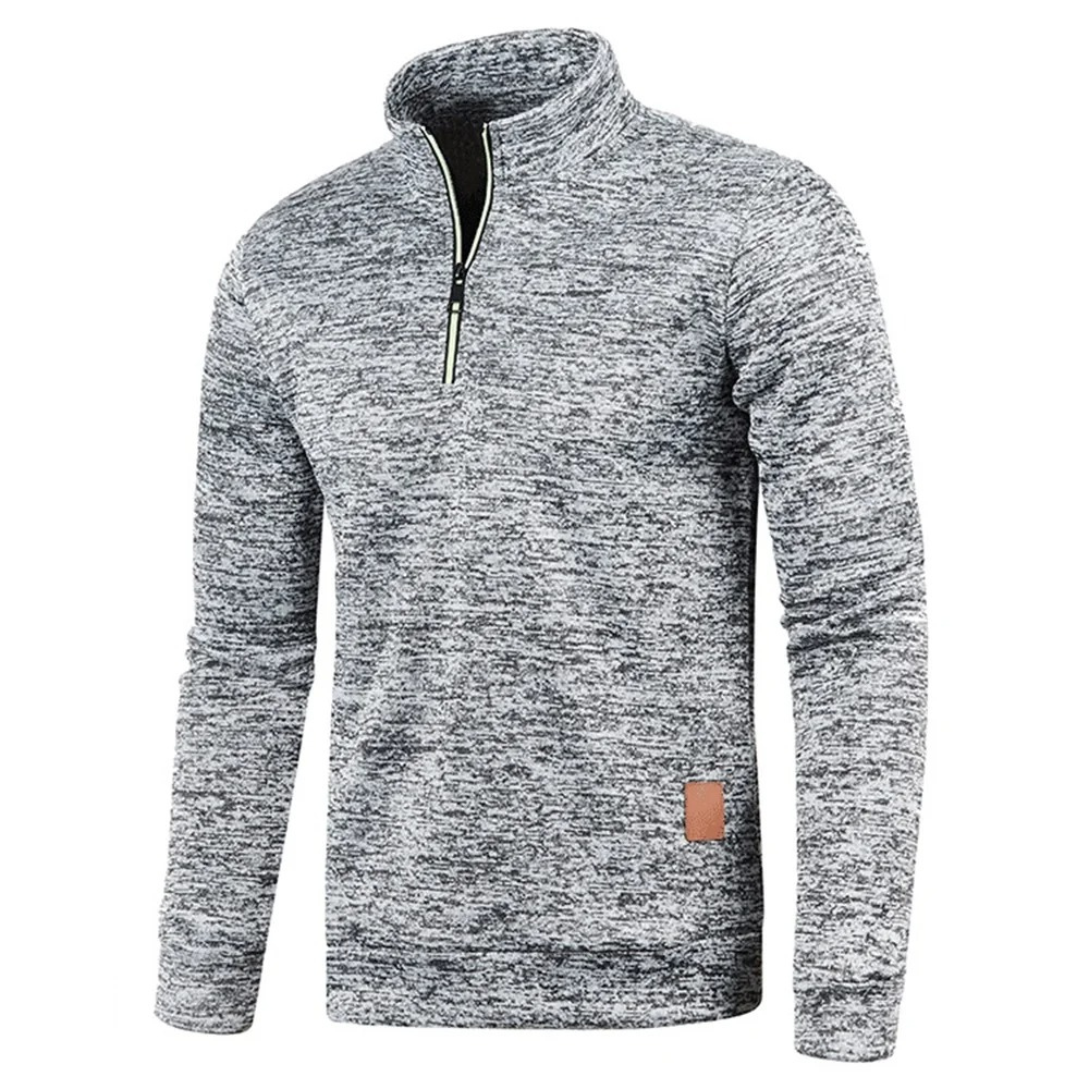 Comfortable fleece sweatshirt with zip