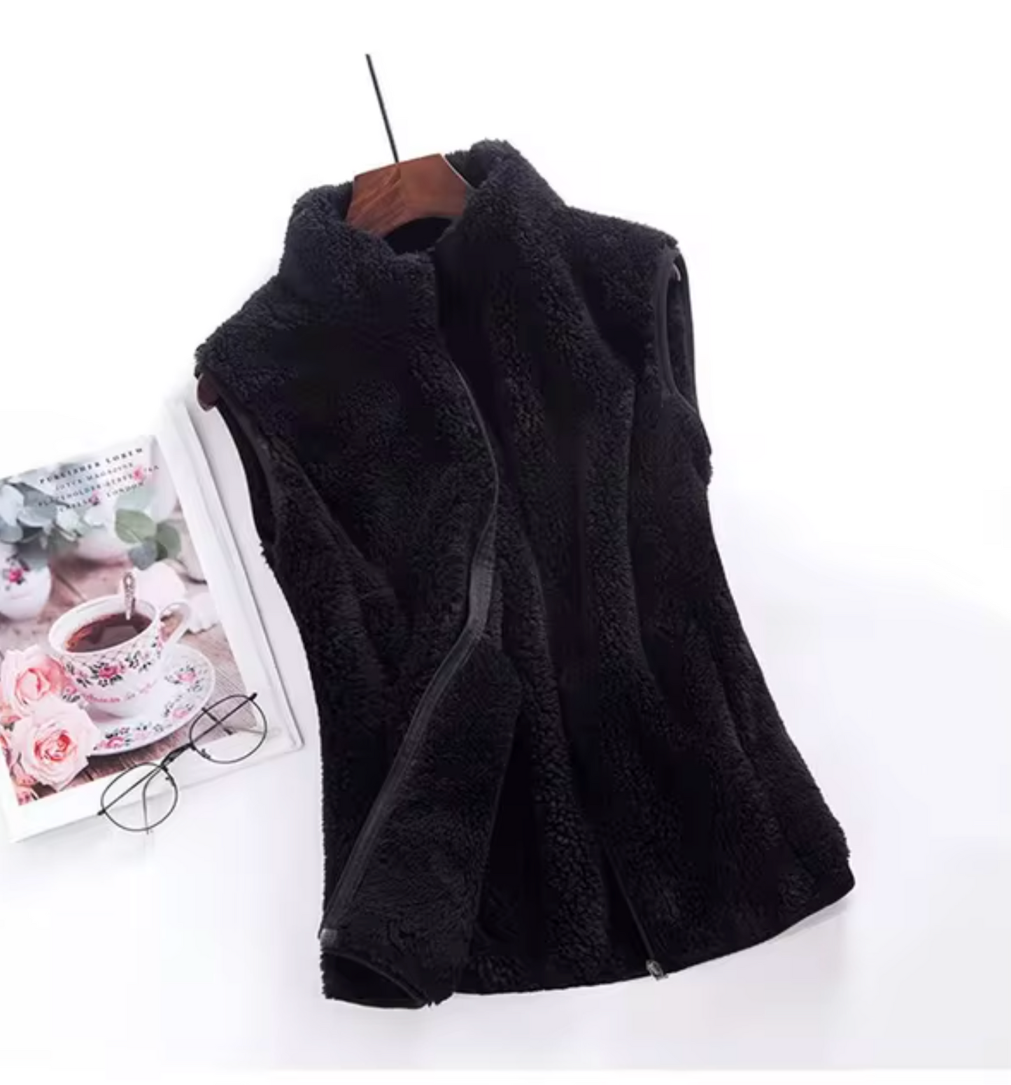 Sleeveless velvet fleece jacket