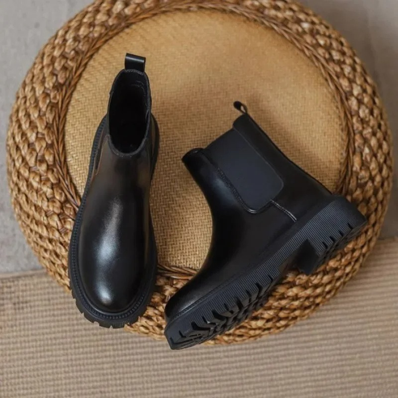 Women's Leather Chelsea Boots with Elastic Inserts