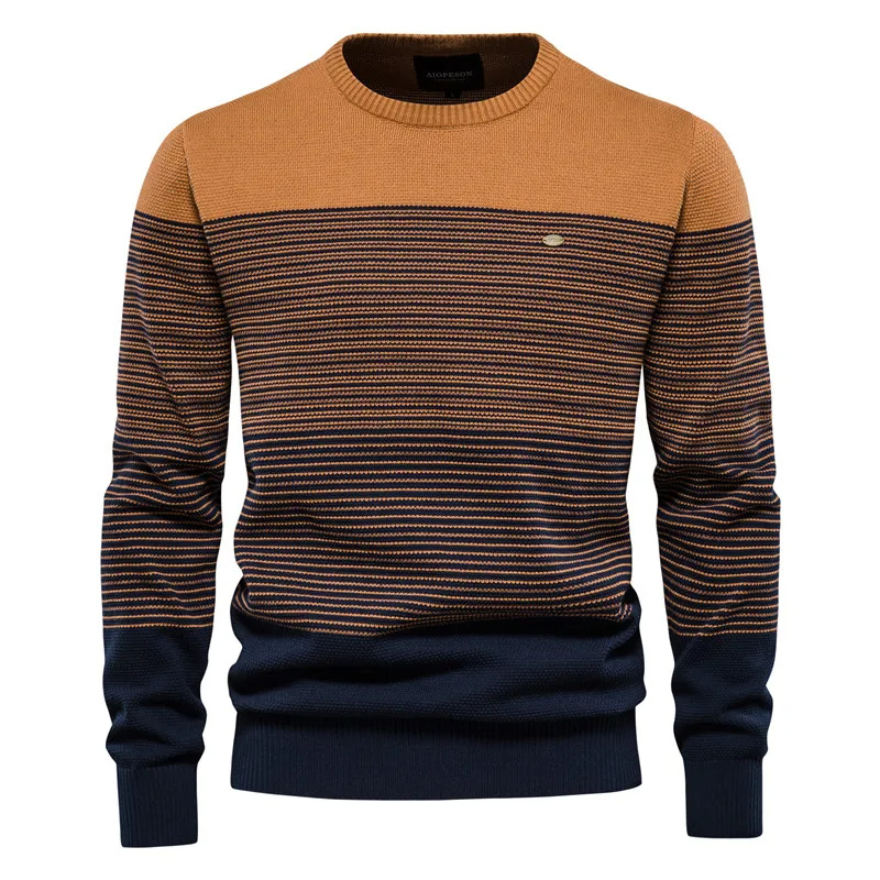 Multicoloured round neck men's jumper with modern stripe pattern