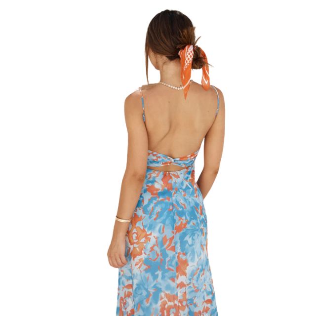 Flowing maxi dress with floral pattern