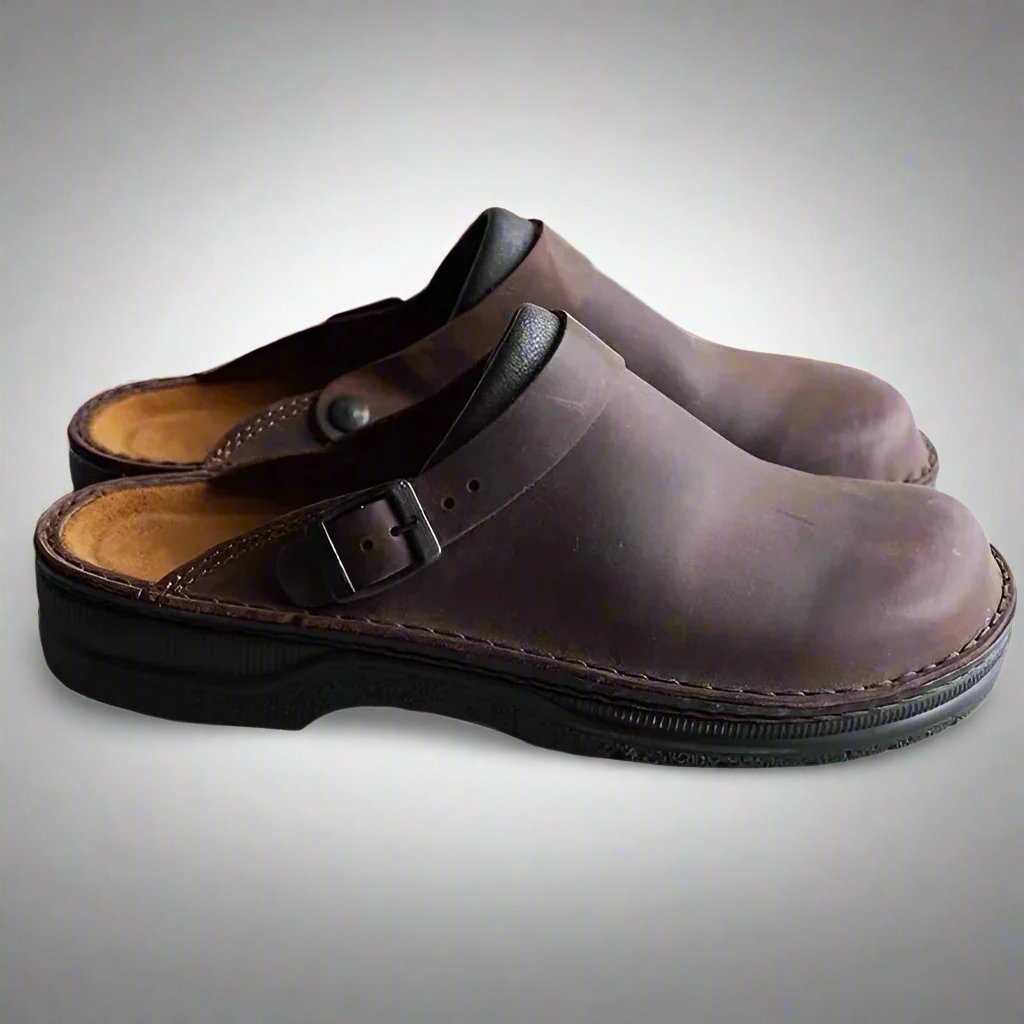 Men - Comfortanle Instapers - Leather ComfortSlides - Stylish Supportive Footwear