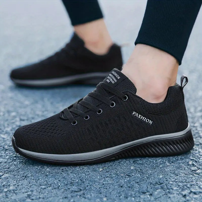 Sporty running shoes in knit