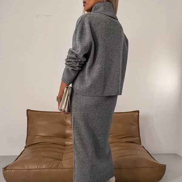 Women's - Warm Set - Elegant and Cosy - Stylish Outfit for Cold Days