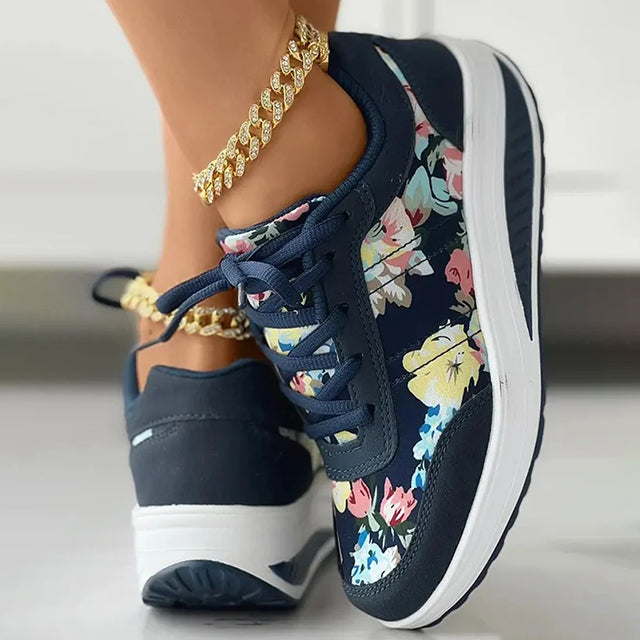 Canvas shoes with floral print