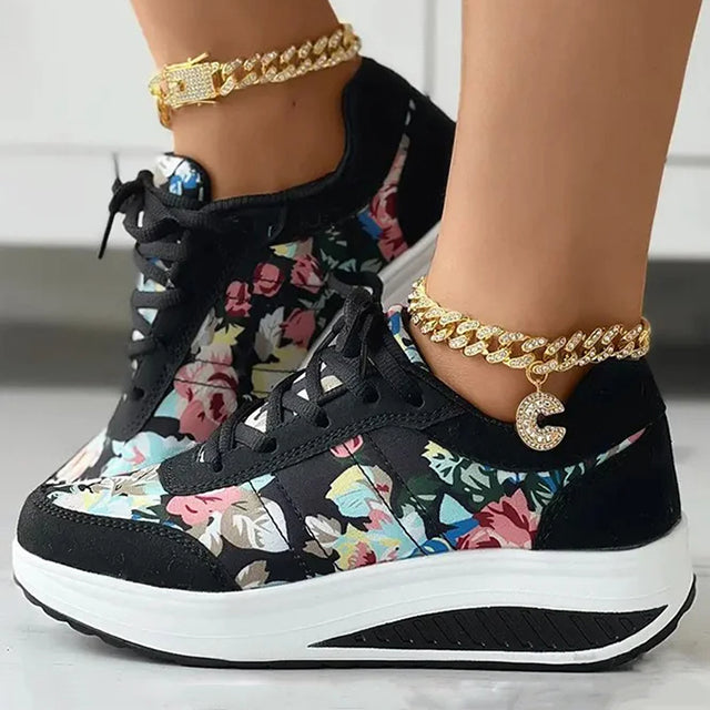 Canvas shoes with floral print