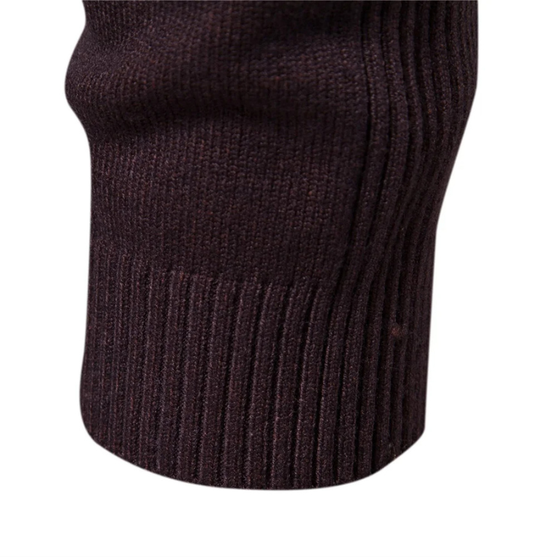 Fashionable slim fit knitted jumper