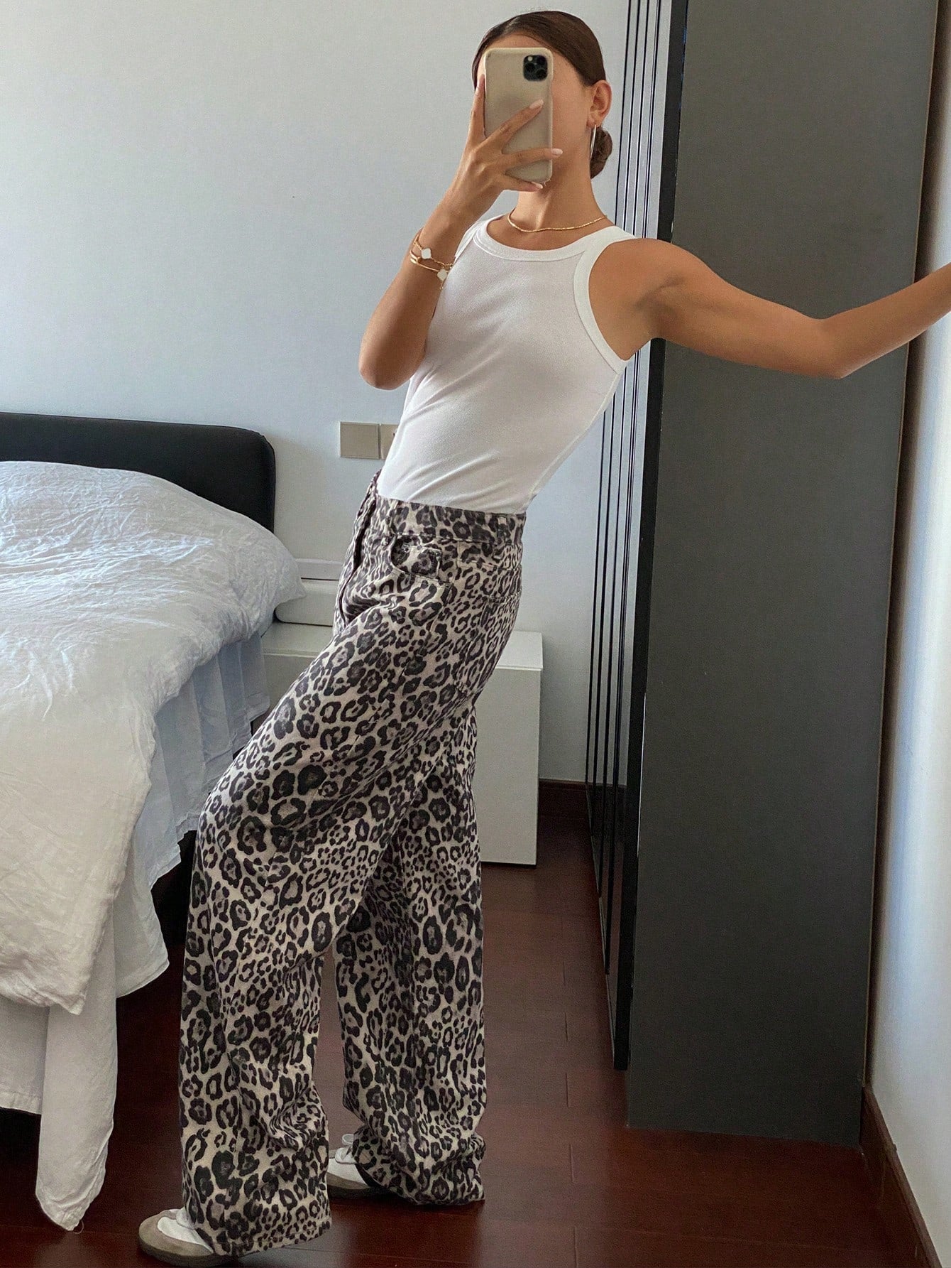 Women - Wide Leg Denim Trousers - Leopard Print, Pockets - Trendy Casual Style for Everyday Wear