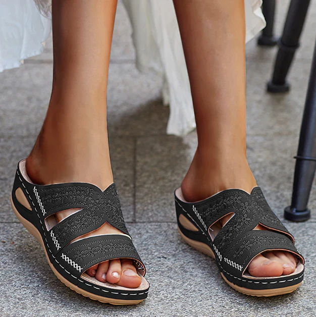 High-quality thick platform sandals